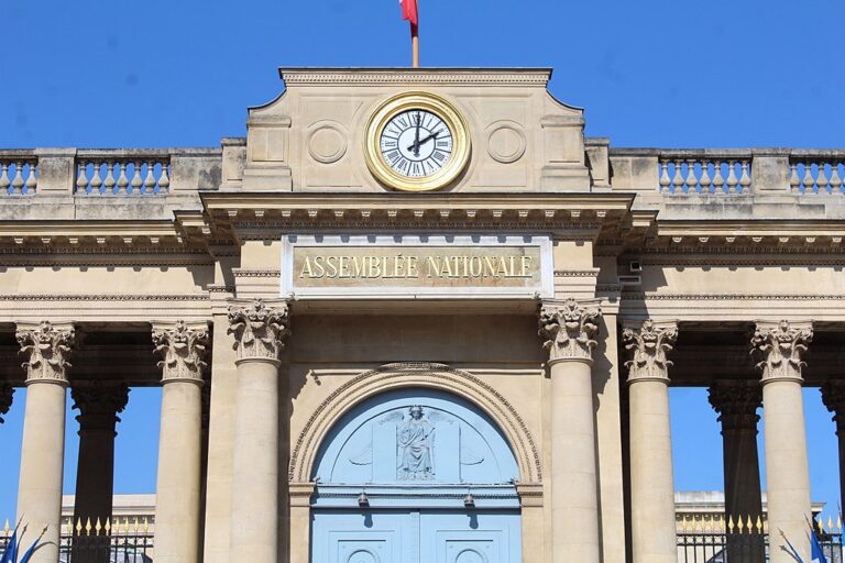 Le SNU, semaines de sévices : punitions collectives, harcèlement, agression sexuelles, propos racistes…